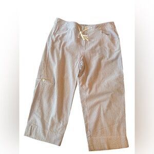 Fresh Produce seer sucker striped capri pants womens large